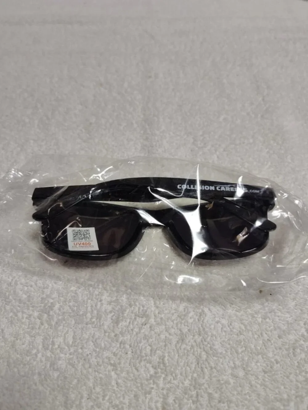 The Gag black sunglasses